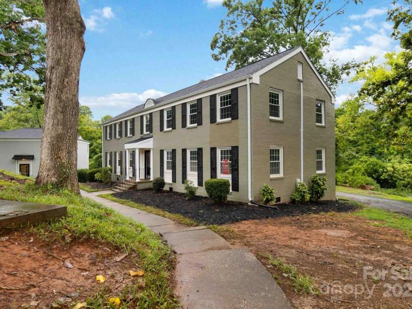 343 Wakefield Drive, Charlotte, NC 28209.  MLS# CAR4291383, YatesRealty ID 14840. 