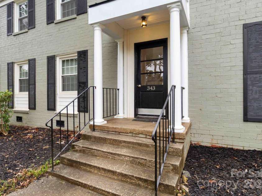 343 Wakefield Drive, Charlotte, NC 28209.  MLS# CAR4291383, YatesRealty ID 14840. 