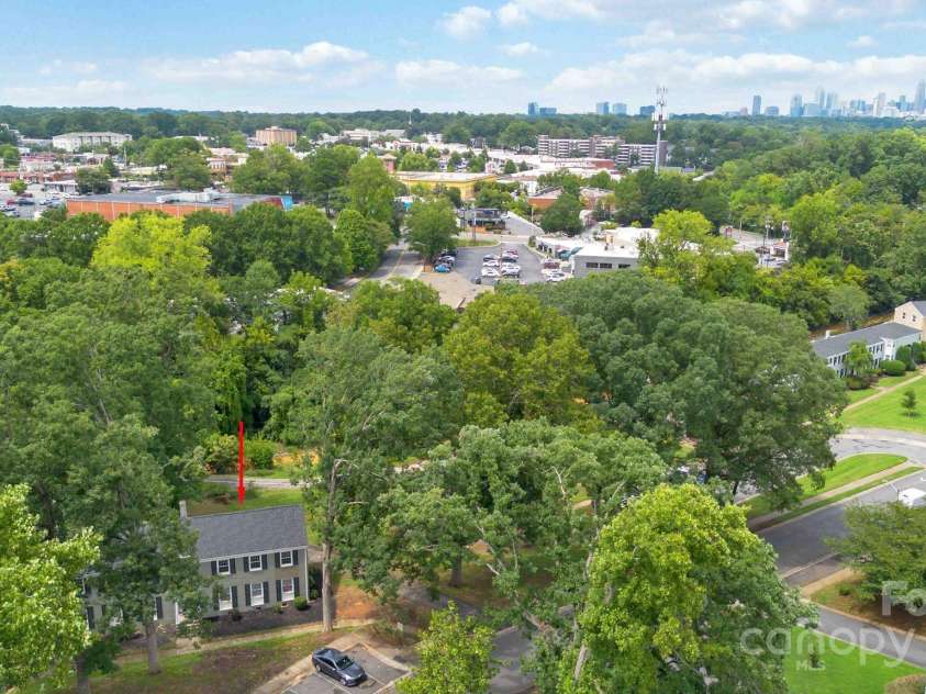 343 Wakefield Drive, Charlotte, NC 28209.  MLS# CAR4291383, YatesRealty ID 14840. 