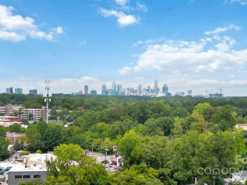 343 Wakefield Drive, Charlotte, NC 28209.  MLS# CAR4291383, YatesRealty ID 14840. 