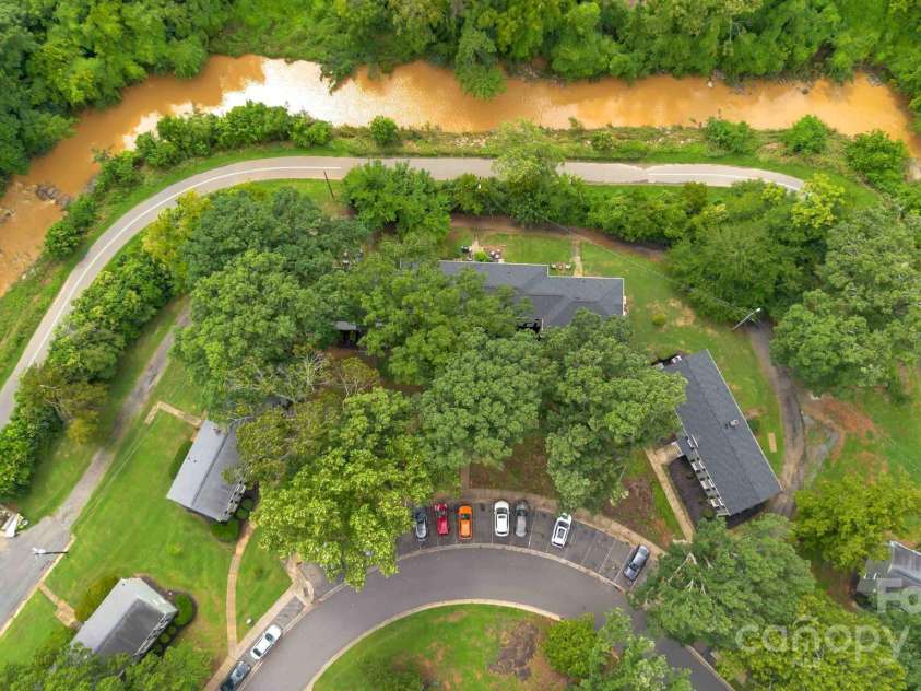 343 Wakefield Drive, Charlotte, NC 28209.  MLS# CAR4291383, YatesRealty ID 14840. 