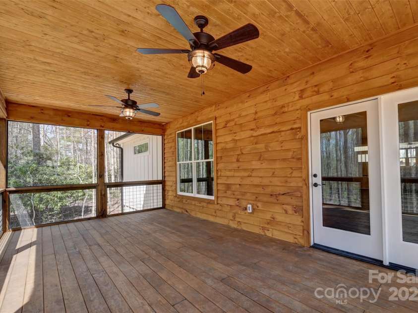 1356 Brightwater Drive, Hendersonville, NC 28739.  MLS# CAR4242323, YatesRealty ID 14842. 