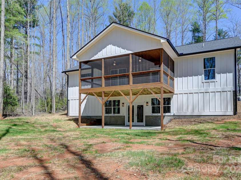 1356 Brightwater Drive, Hendersonville, NC 28739.  MLS# CAR4242323, YatesRealty ID 14842. 