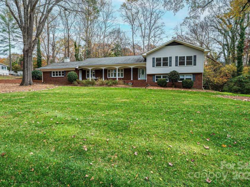 710 4th Avenue, Conover, NC 28613.  MLS# CAR4321618, YatesRealty ID 14842. 