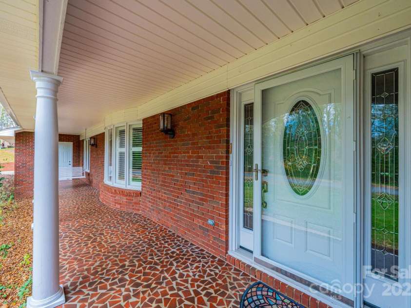 710 4th Avenue, Conover, NC 28613.  MLS# CAR4321618, YatesRealty ID 14842. 