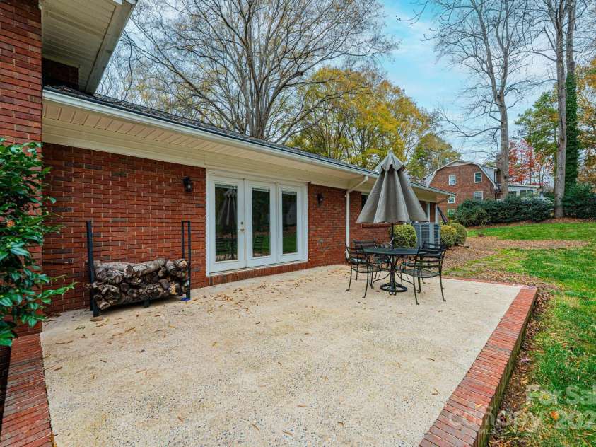 710 4th Avenue, Conover, NC 28613.  MLS# CAR4321618, YatesRealty ID 14842. 