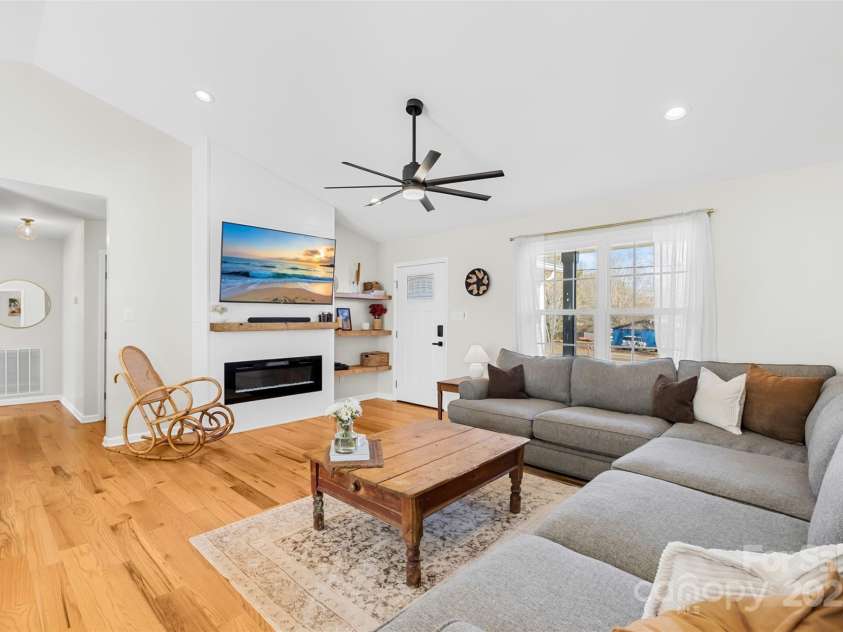 1429 Scotts Creek Road, Statesville, NC 28625.  MLS# CAR4233468, YatesRealty ID 14843. 