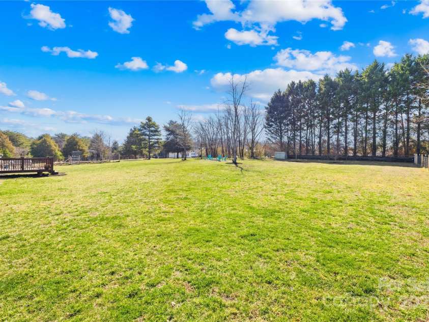 1429 Scotts Creek Road, Statesville, NC 28625.  MLS# CAR4233468, YatesRealty ID 14843. 
