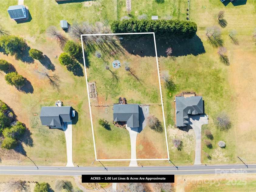 1429 Scotts Creek Road, Statesville, NC 28625.  MLS# CAR4233468, YatesRealty ID 14843. 