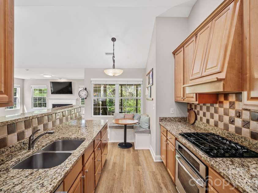 82 Grove End Road, Fletcher, NC 28732.  MLS# CAR4372238, YatesRealty ID 14843. 