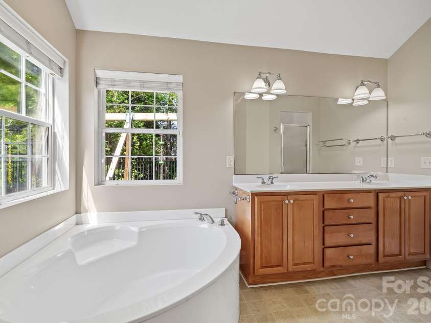 82 Grove End Road, Fletcher, NC 28732.  MLS# CAR4372238, YatesRealty ID 14843. 