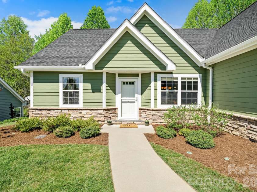 82 Grove End Road, Fletcher, NC 28732.  MLS# CAR4372238, YatesRealty ID 14843. 