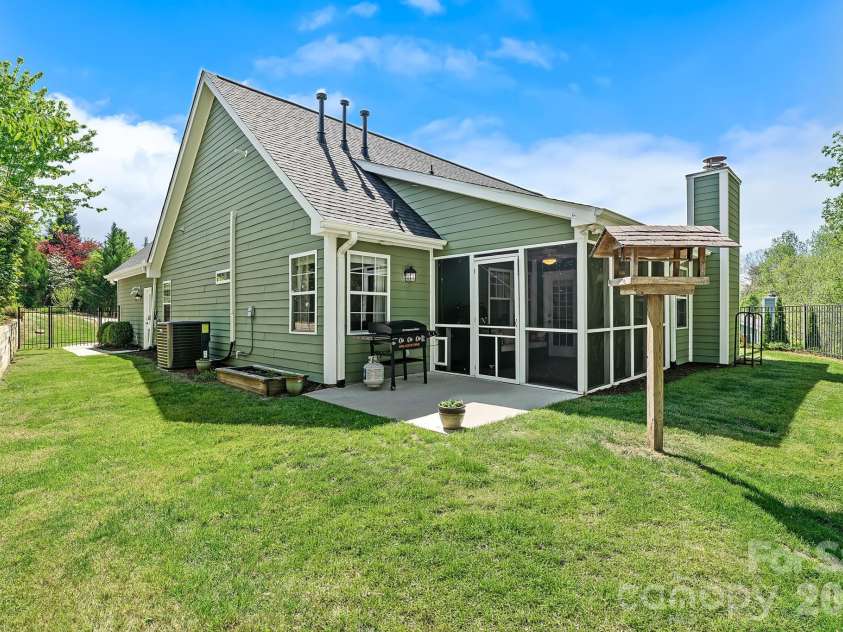 82 Grove End Road, Fletcher, NC 28732.  MLS# CAR4372238, YatesRealty ID 14843. 