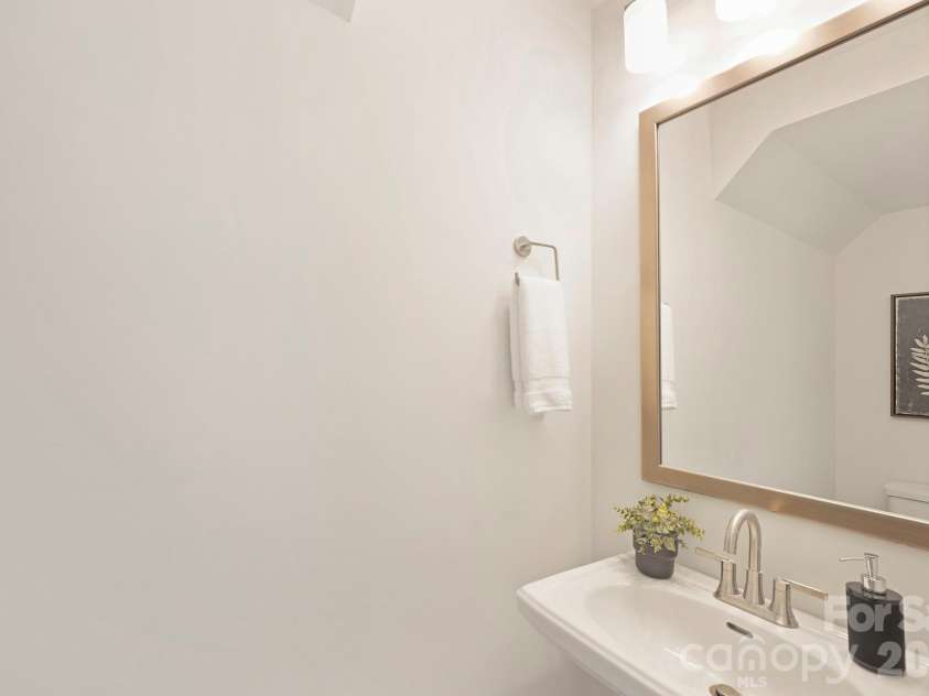 222 Rhyne Station Road, Charlotte, NC 28214.  MLS# CAR4345732, YatesRealty ID 14844. Representation