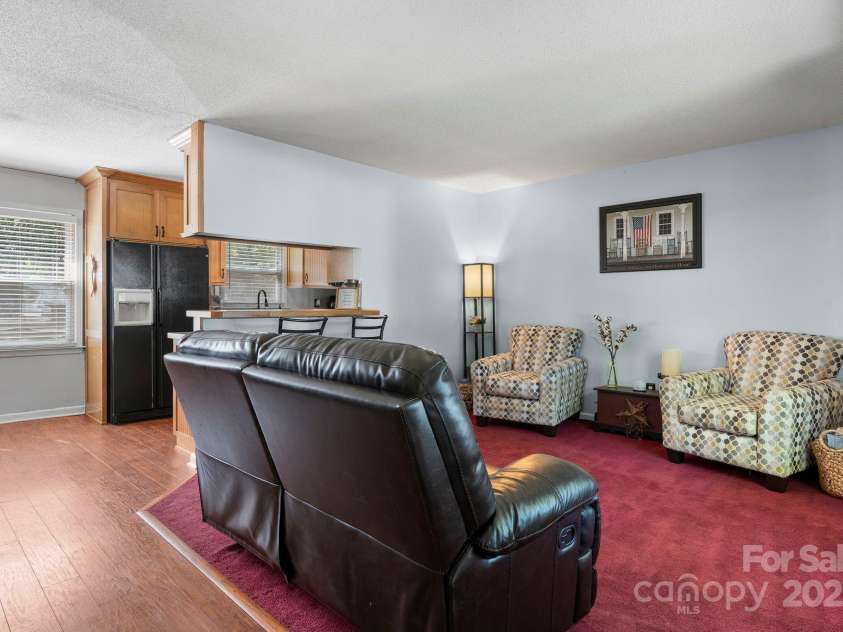 4603 Oakwood Circle, Gastonia, NC 28056.  MLS# CAR4284974, YatesRealty ID 14844. 