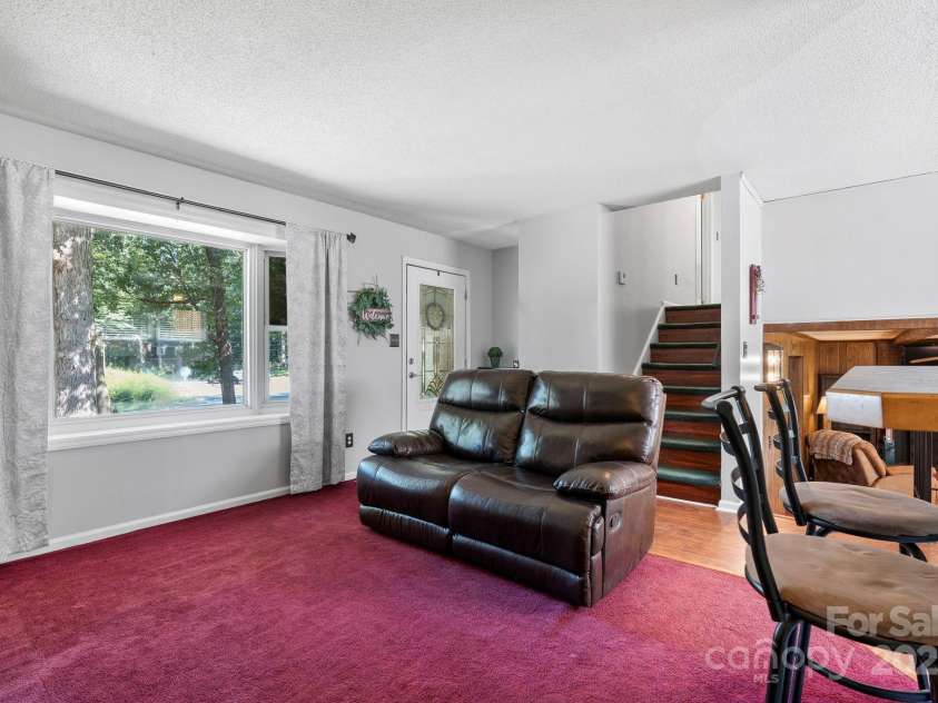 4603 Oakwood Circle, Gastonia, NC 28056.  MLS# CAR4284974, YatesRealty ID 14844. 