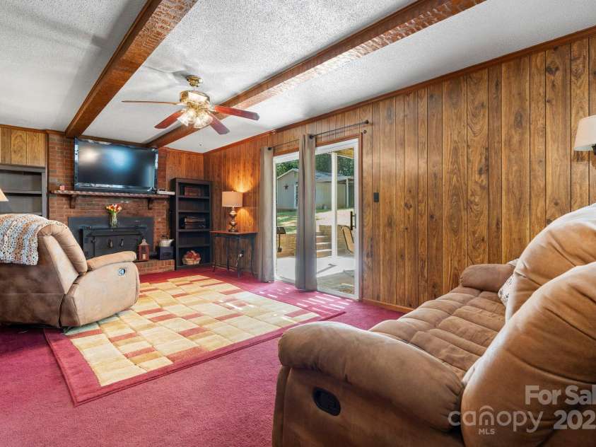 4603 Oakwood Circle, Gastonia, NC 28056.  MLS# CAR4284974, YatesRealty ID 14844. 