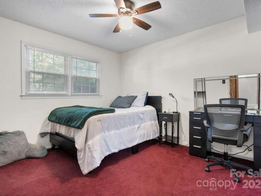 4603 Oakwood Circle, Gastonia, NC 28056.  MLS# CAR4284974, YatesRealty ID 14844. 