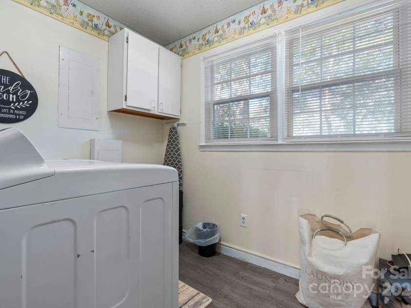 4603 Oakwood Circle, Gastonia, NC 28056.  MLS# CAR4284974, YatesRealty ID 14844. 