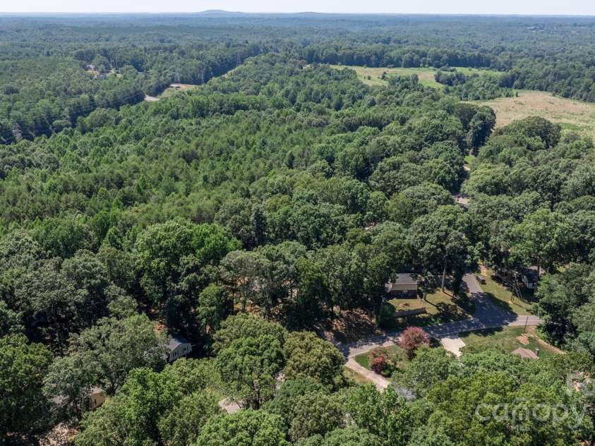 4603 Oakwood Circle, Gastonia, NC 28056.  MLS# CAR4284974, YatesRealty ID 14844. 