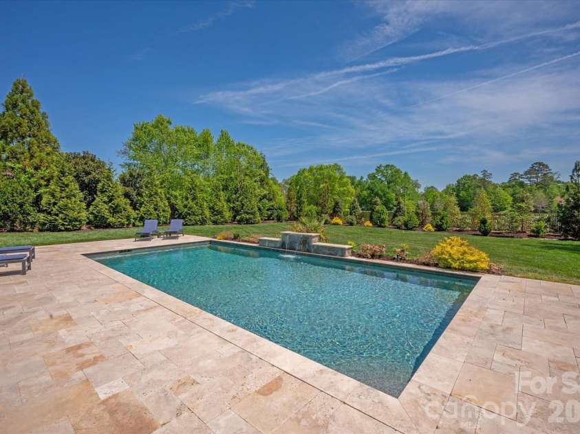 8008 Skye Lochs Drive, Waxhaw, NC 28173.  MLS# CAR4367926, YatesRealty ID 14845. 