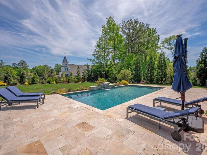 8008 Skye Lochs Drive, Waxhaw, NC 28173.  MLS# CAR4367926, YatesRealty ID 14845. 