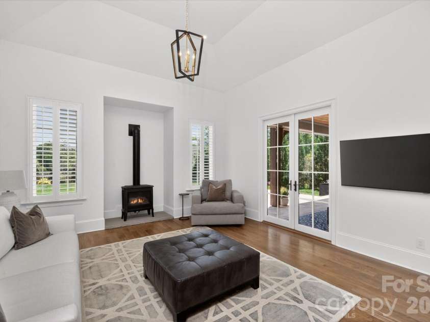 8008 Skye Lochs Drive, Waxhaw, NC 28173.  MLS# CAR4367926, YatesRealty ID 14845. Keeping Room