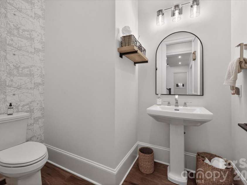 8008 Skye Lochs Drive, Waxhaw, NC 28173.  MLS# CAR4367926, YatesRealty ID 14845. Powder Room