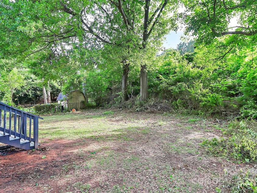 4913 Winchester Street, Charlotte, NC 28208.  MLS# CAR4259089, YatesRealty ID 14847. 