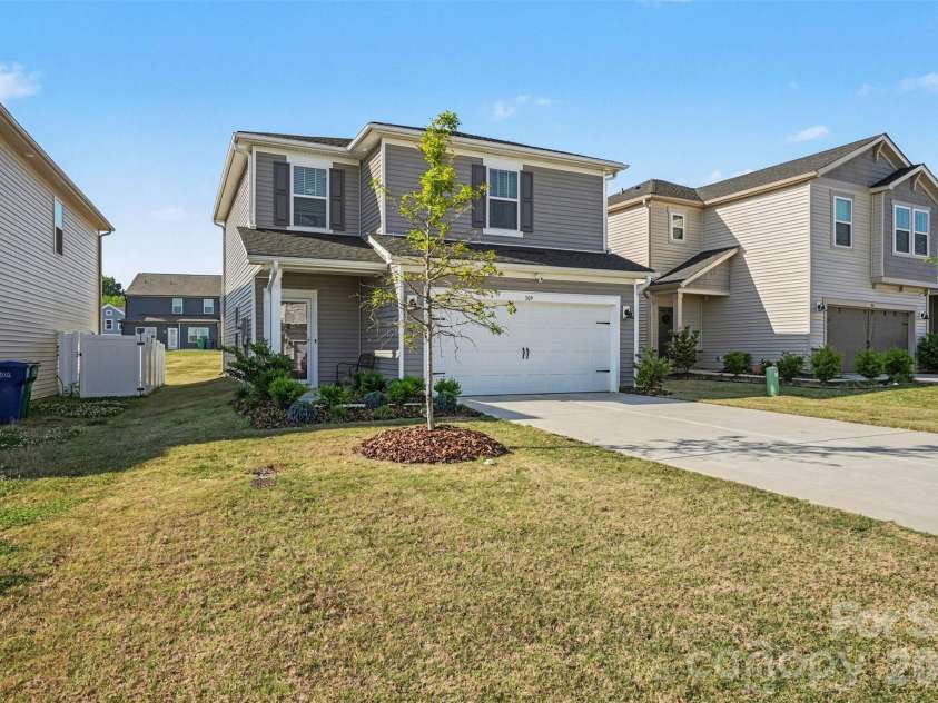 309 Fairchild Way, Albemarle, NC 28001.  MLS# CAR4372753, YatesRealty ID 14848. 