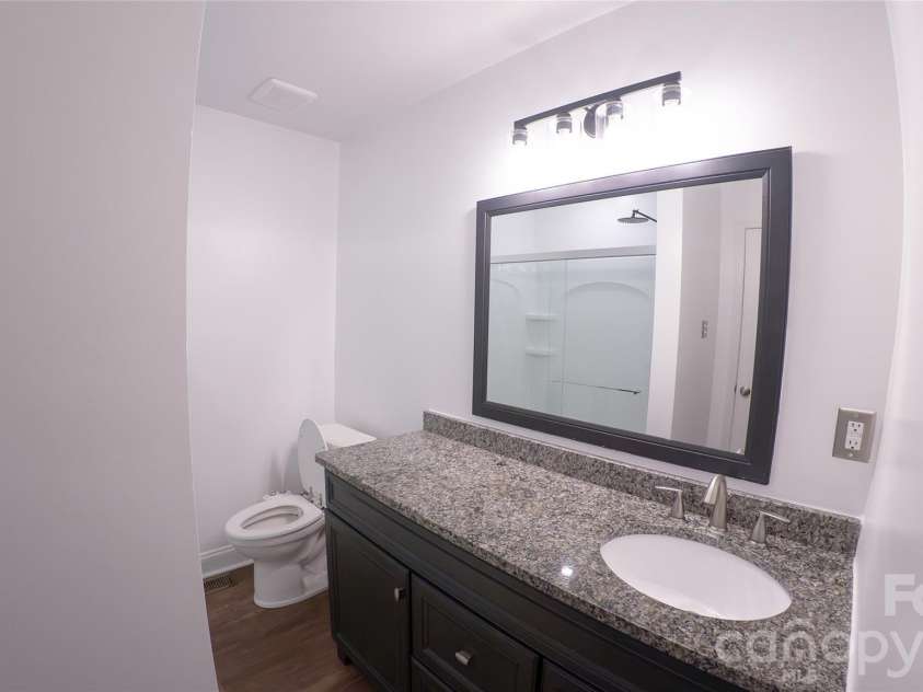 100 Willow Run Drive, Gastonia, NC 28056.  MLS# CAR4372992, YatesRealty ID 14849. 