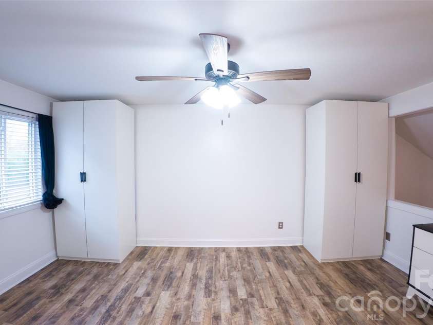 100 Willow Run Drive, Gastonia, NC 28056.  MLS# CAR4372992, YatesRealty ID 14849. 