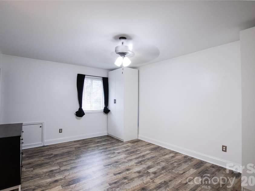 100 Willow Run Drive, Gastonia, NC 28056.  MLS# CAR4372992, YatesRealty ID 14849. 