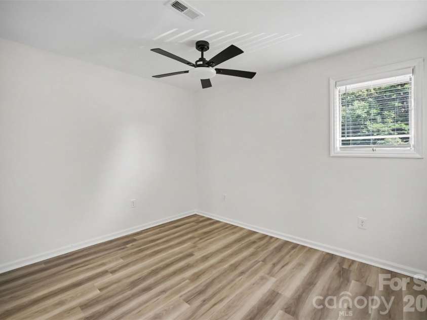 100 Willow Run Drive, Gastonia, NC 28056.  MLS# CAR4414074, YatesRealty ID 14849. 2nd bedroom