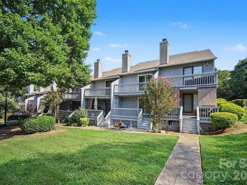 100 Willow Run Drive, Gastonia, NC 28056.  MLS# CAR4414074, YatesRealty ID 14849. 