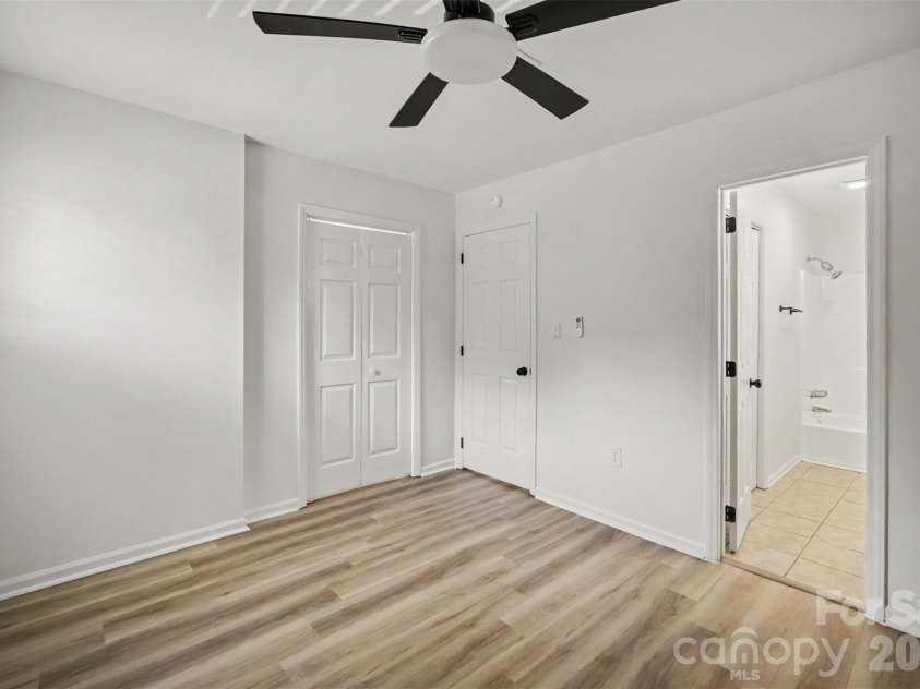 100 Willow Run Drive, Gastonia, NC 28056.  MLS# CAR4414074, YatesRealty ID 14849. Upper level 2nd bedroom