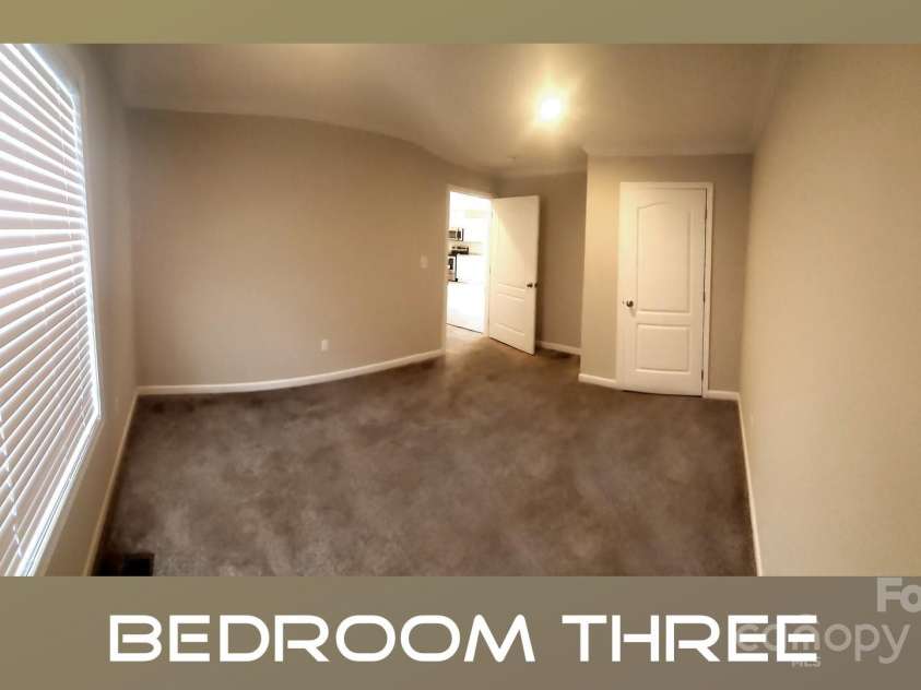 38 Enochs Way, Fletcher, NC 28732.  MLS# CAR4173857, YatesRealty ID 1485. 