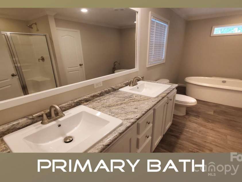 38 Enochs Way, Fletcher, NC 28732.  MLS# CAR4173857, YatesRealty ID 1485. 