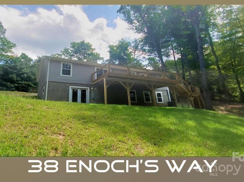 38 Enochs Way, Fletcher, NC 28732.  MLS# CAR4173857, YatesRealty ID 1485. 