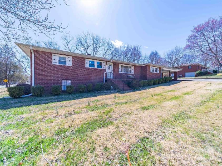2310 Clay Street, Kannapolis, NC 28083.  MLS# CAR4231335, YatesRealty ID 14850. Front of house