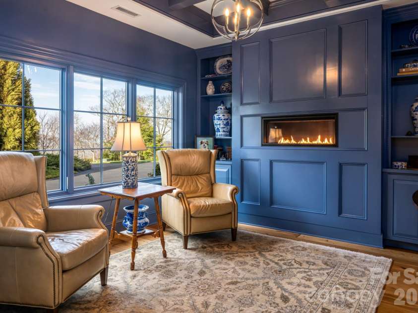89 Snow Ridge Drive, Hendersonville, NC 28792.  MLS# CAR4360125, YatesRealty ID 14850. 