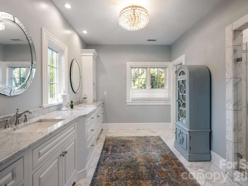 89 Snow Ridge Drive, Hendersonville, NC 28792.  MLS# CAR4360125, YatesRealty ID 14850. 