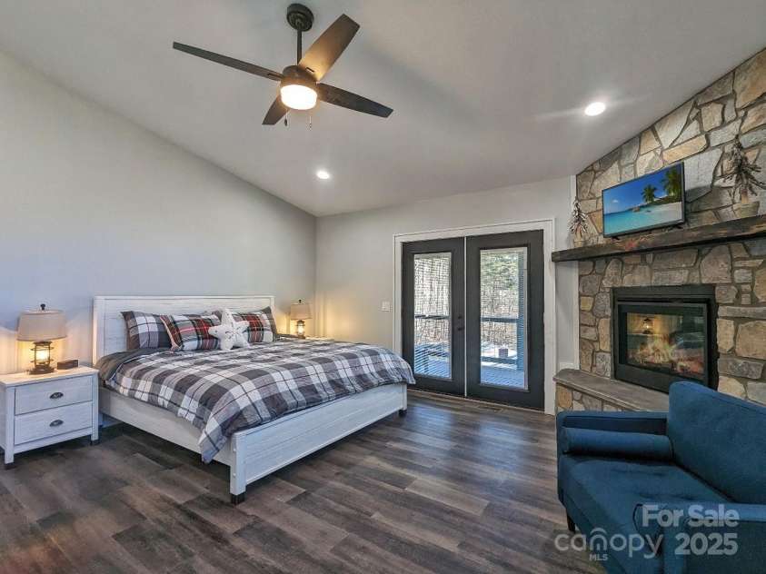 600 Pinewood Drive, Waynesville, NC 28786.  MLS# CAR4216551, YatesRealty ID 14852. 