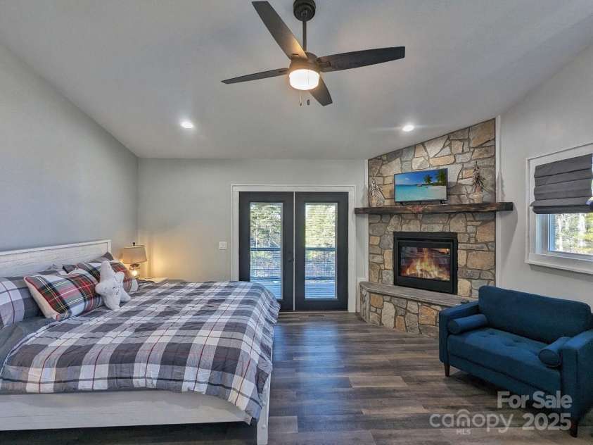 600 Pinewood Drive, Waynesville, NC 28786.  MLS# CAR4216551, YatesRealty ID 14852. 