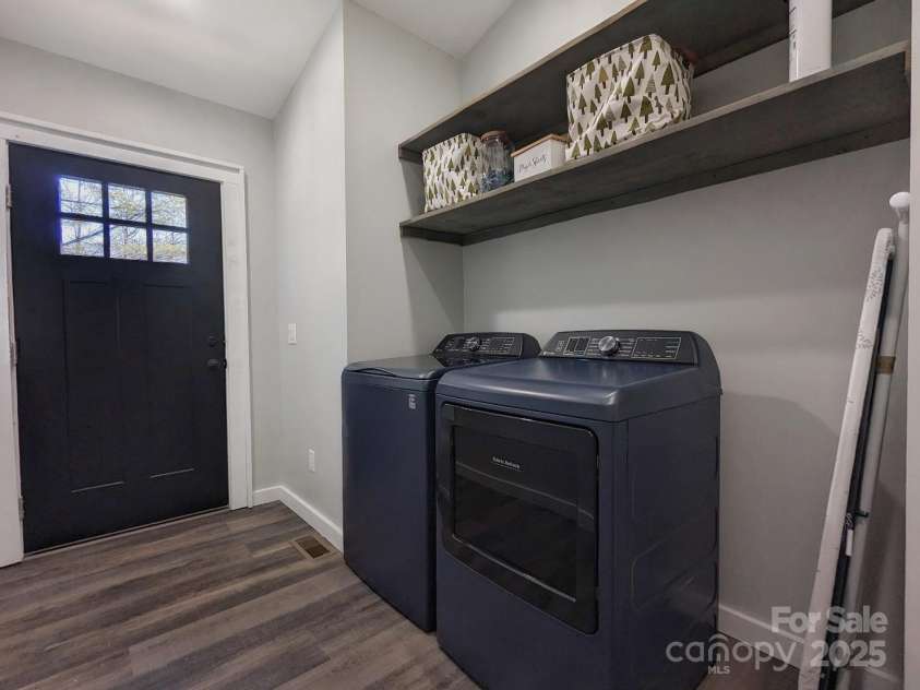 600 Pinewood Drive, Waynesville, NC 28786.  MLS# CAR4216551, YatesRealty ID 14852. 