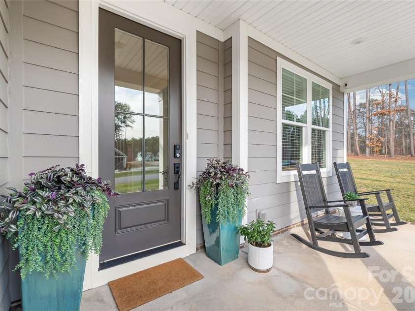 4307 Island Fox Lane, Denver, NC 28037.  MLS# CAR4343092, YatesRealty ID 14853. 