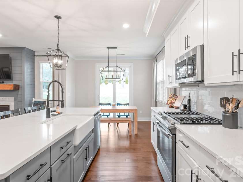 4307 Island Fox Lane, Denver, NC 28037.  MLS# CAR4343092, YatesRealty ID 14853. 