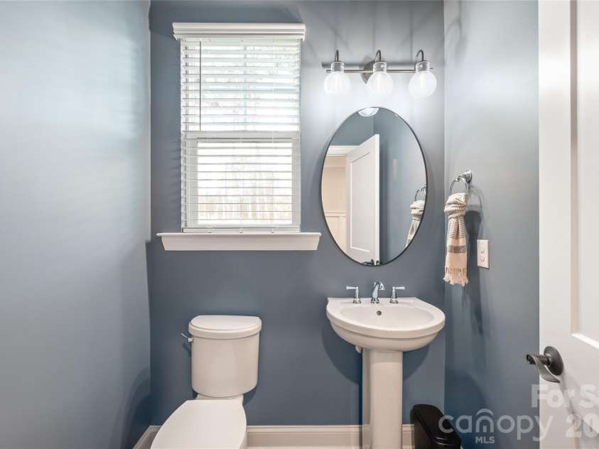 4307 Island Fox Lane, Denver, NC 28037.  MLS# CAR4343092, YatesRealty ID 14853. 