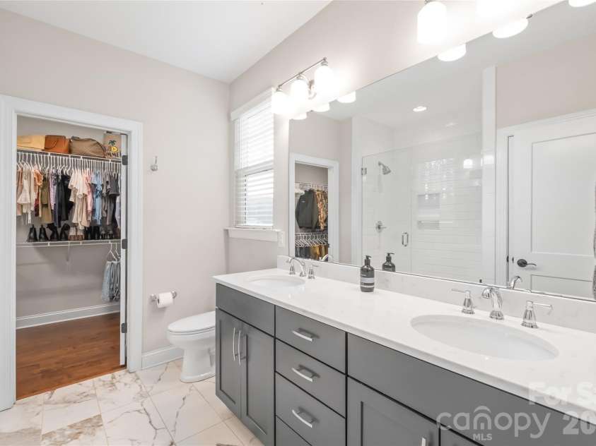 4307 Island Fox Lane, Denver, NC 28037.  MLS# CAR4343092, YatesRealty ID 14853. 
