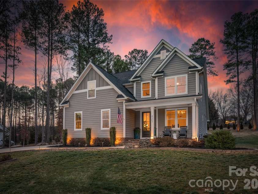 4307 Island Fox Lane, Denver, NC 28037.  MLS# CAR4343092, YatesRealty ID 14853. 
